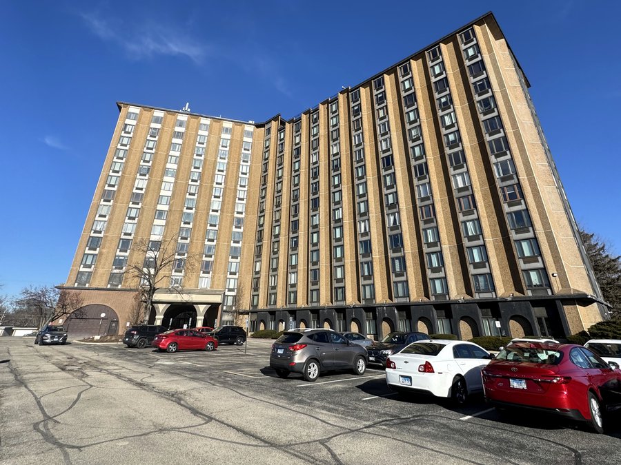 High-rise condominium tower in Palatine, IL